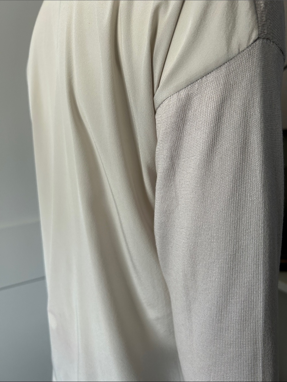 Peserico Silk V-Neck Sweater | Made in Italy | Luxury Mixed Media | Size S - Picture 7 of 12
